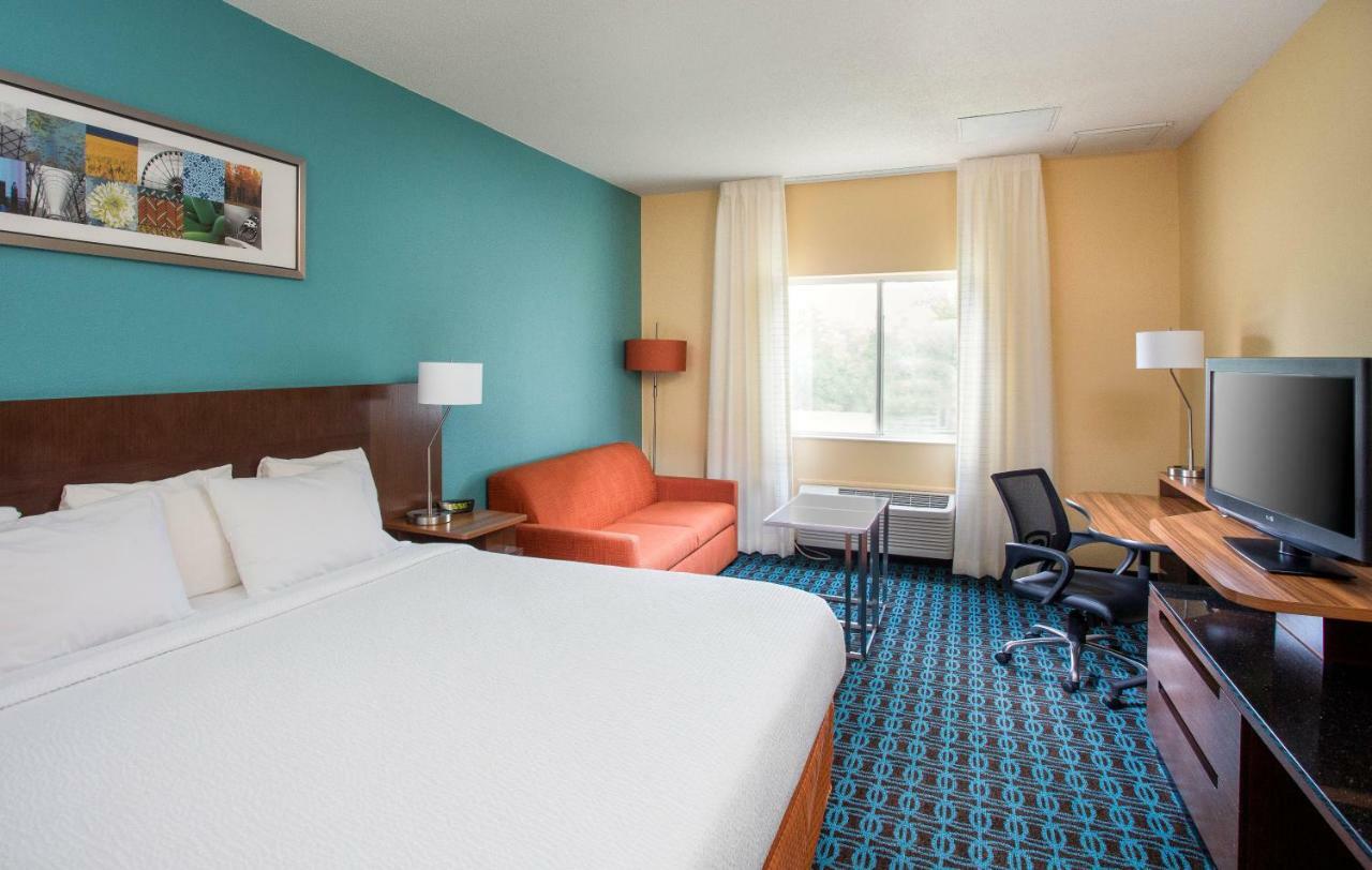 Fairfield Inn & Suites By Marriott Quincy Exterior photo